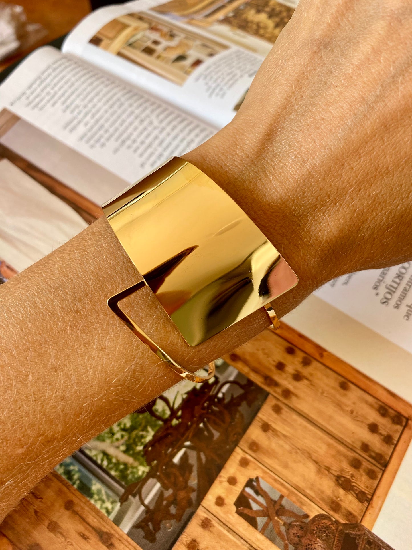 Brazalete MINIMAL Dorado