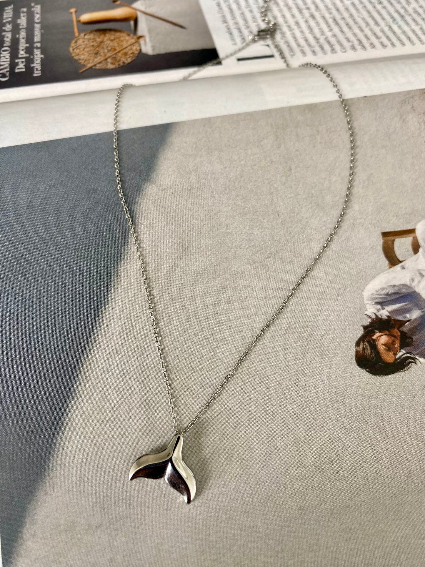 Collar BALLENA Plateado