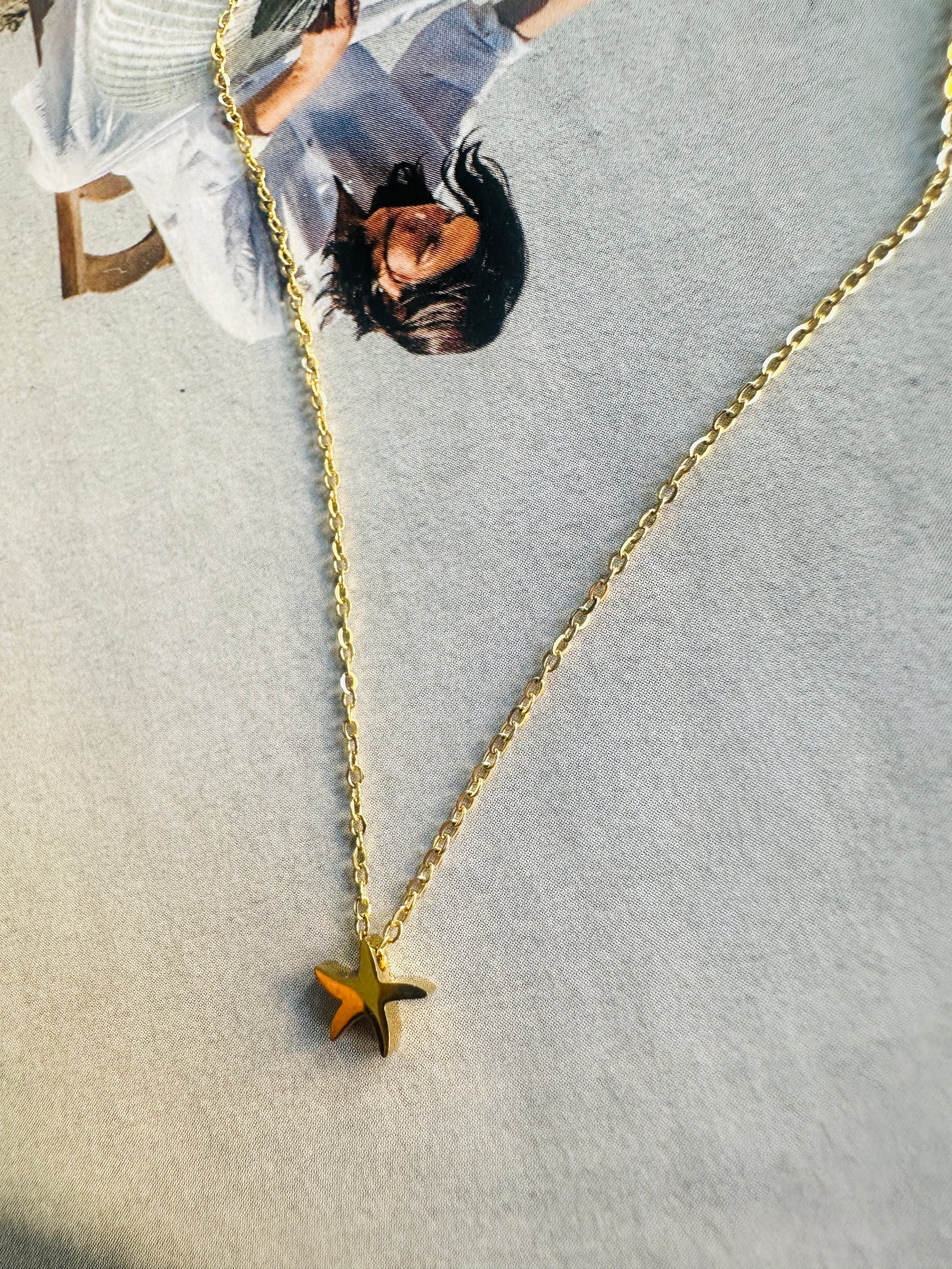 Collar MINI Estrella Dorado