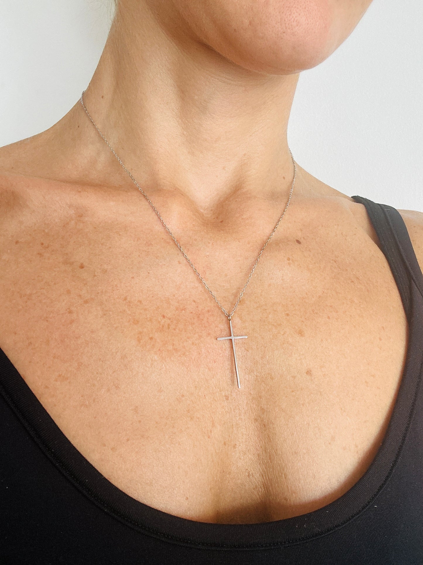 Collar CRUZ Plateado