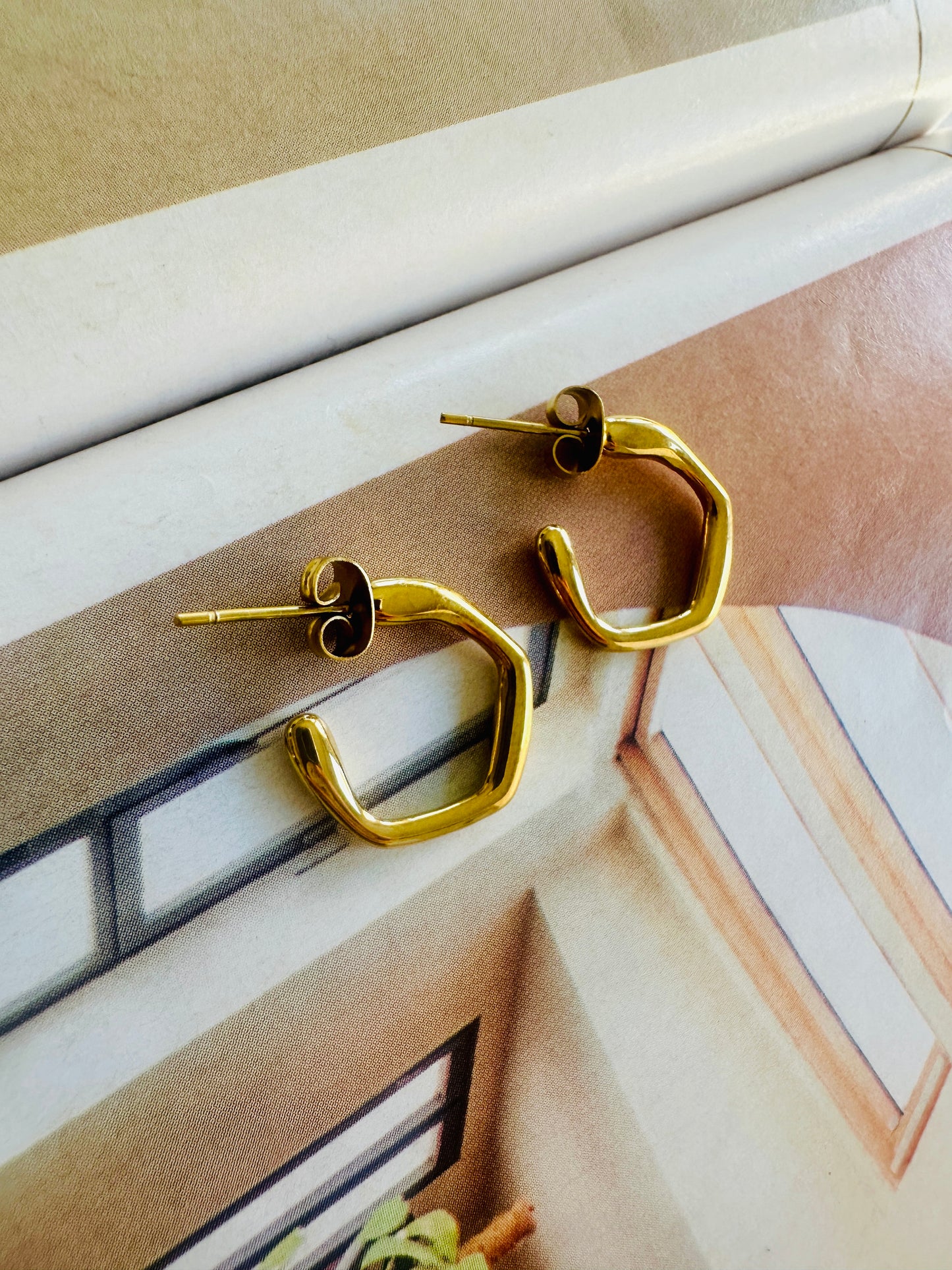 Pendientes HEXAGONO Abierto Dorado