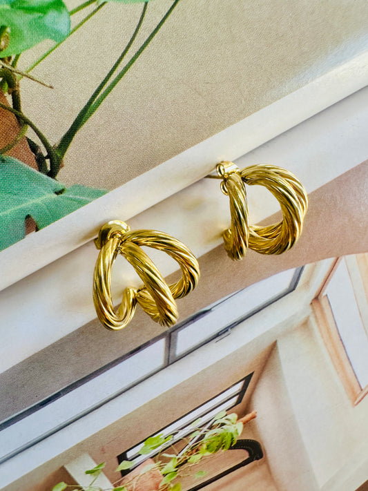 Pendientes TINI Dorado