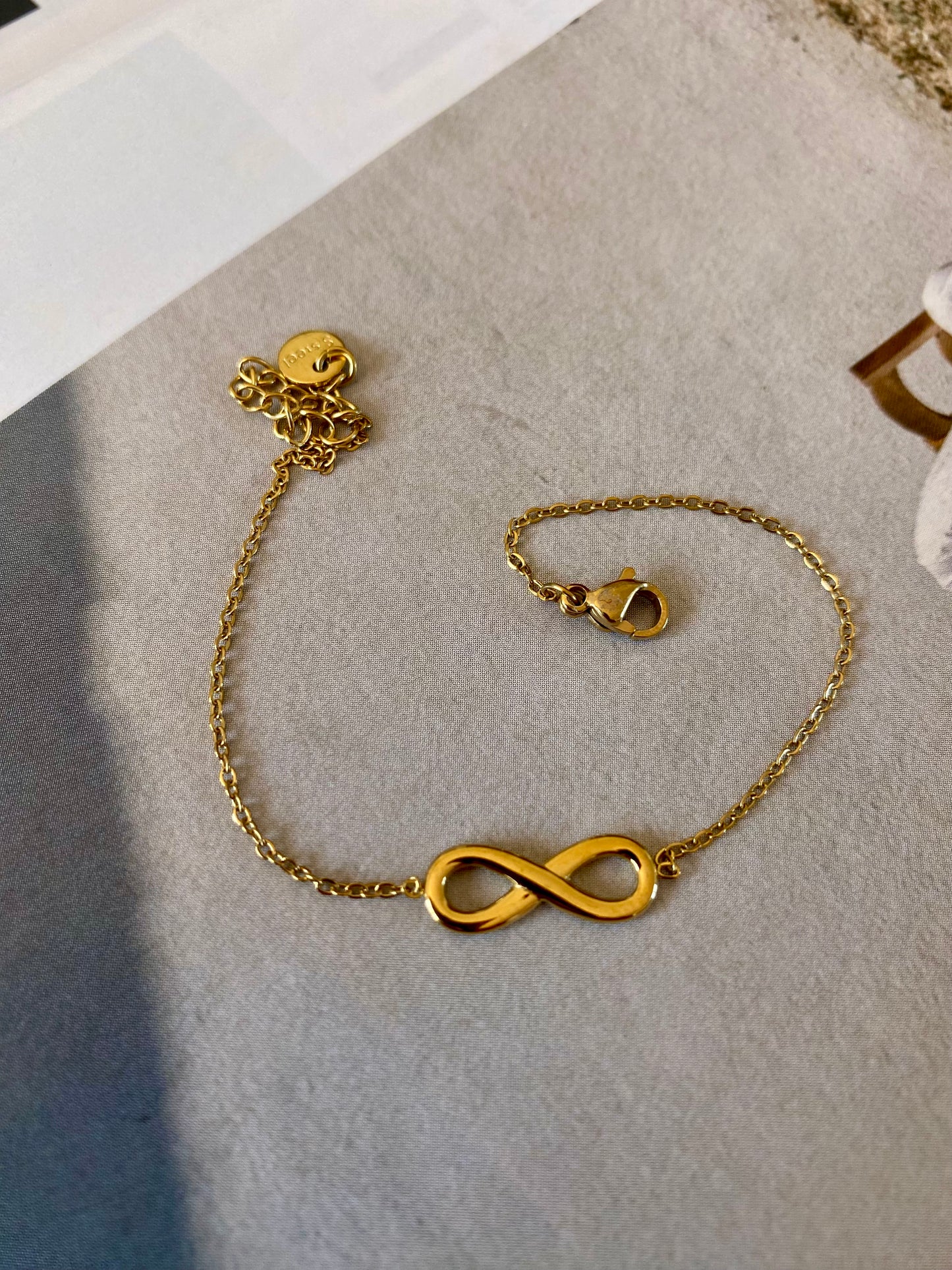 Pulsera INFINITO Dorado