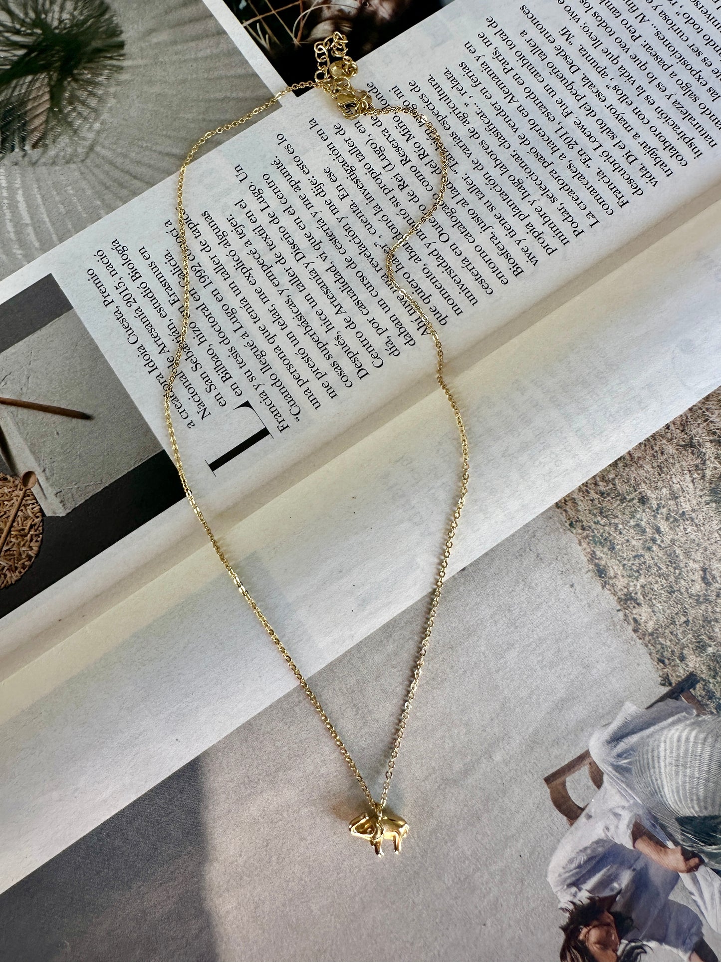 Collar ELEFANTE Dorado