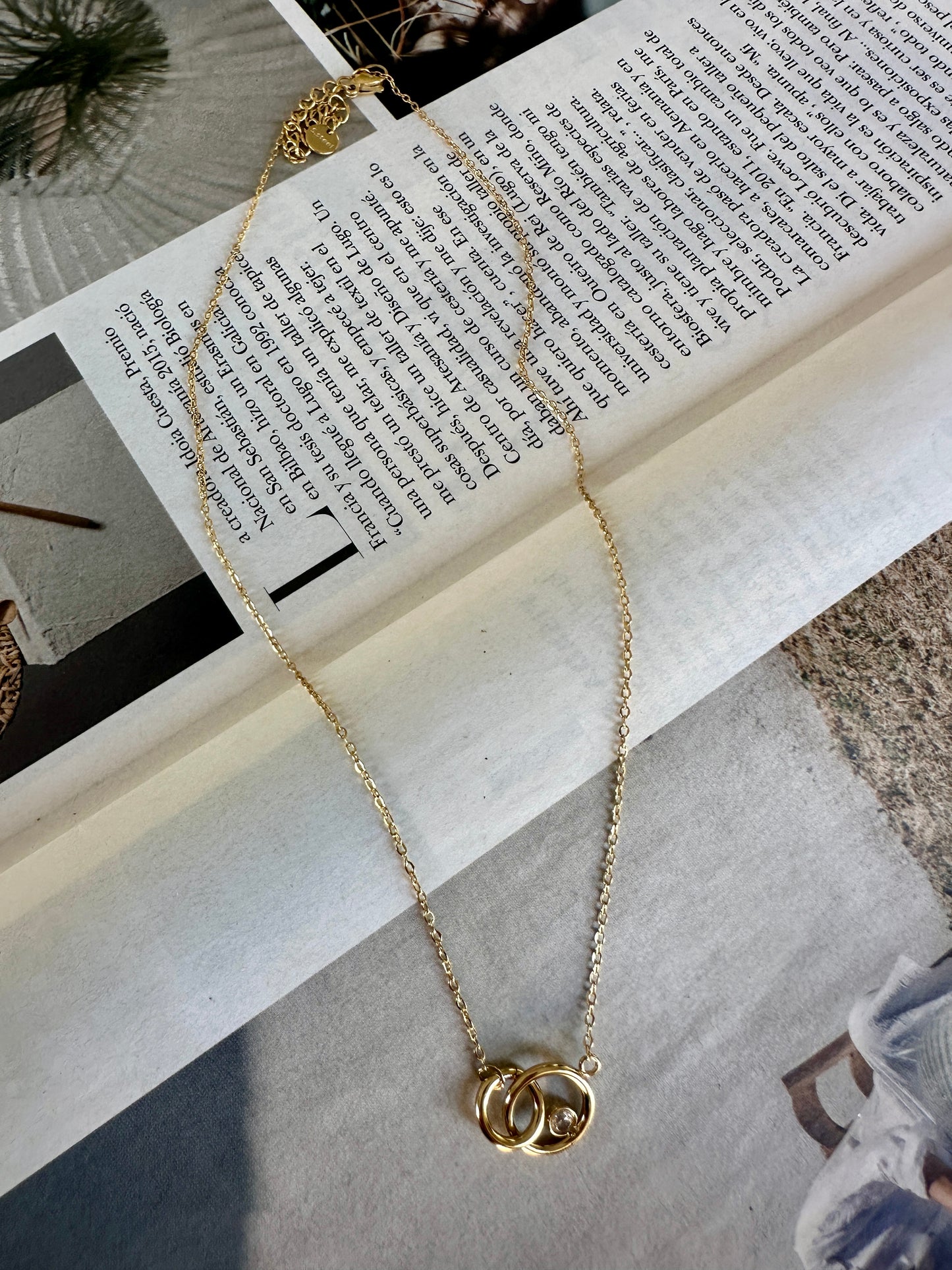 Collar UNION ZIRCONITA Dorado
