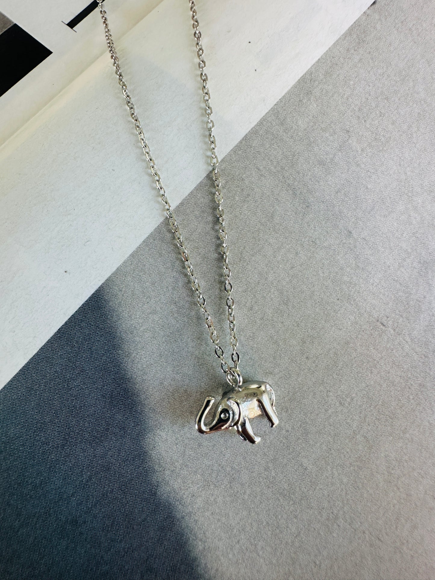 Collar ELEFANTE Plateado