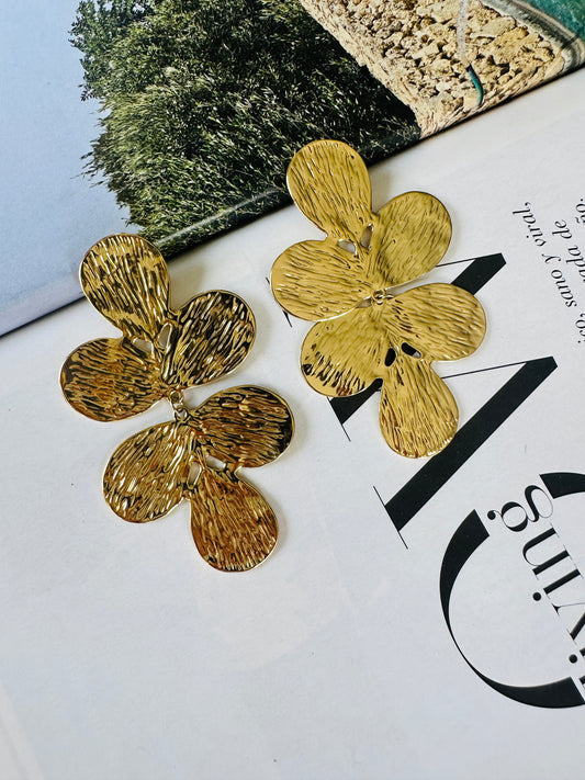 Pendientes TREBOL Dorado