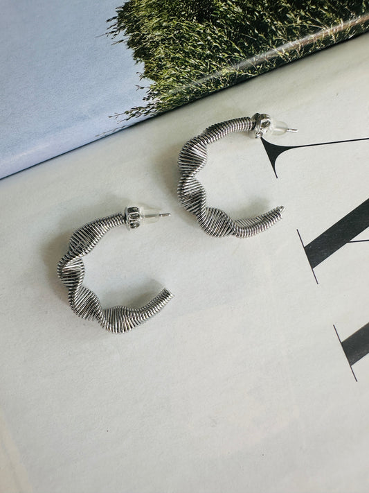 Pendientes SUMO Plateado
