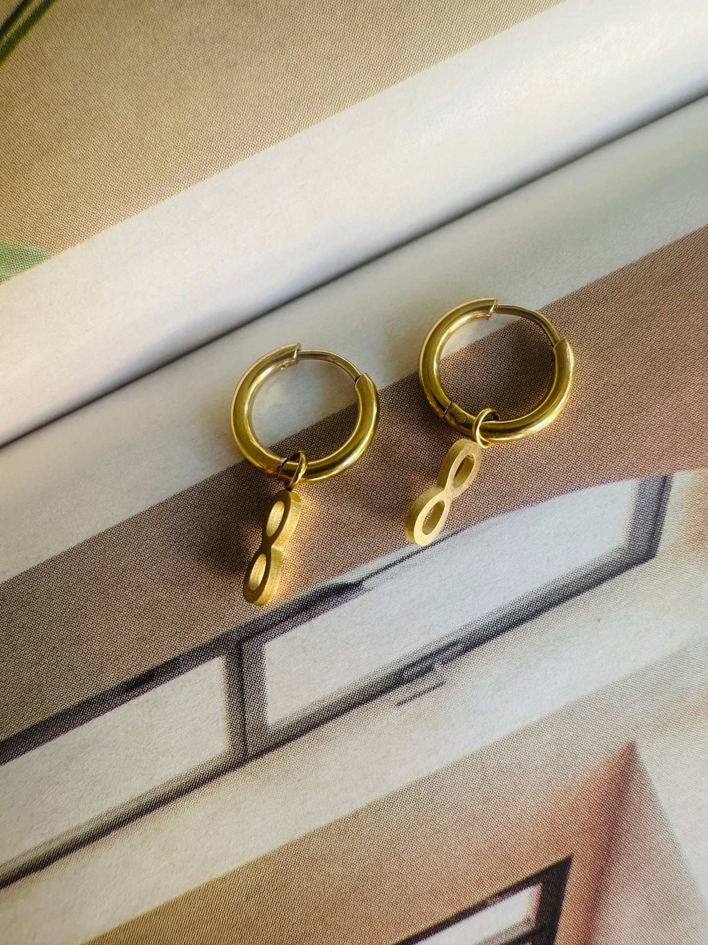 Pendientes INFINITO Dorado
