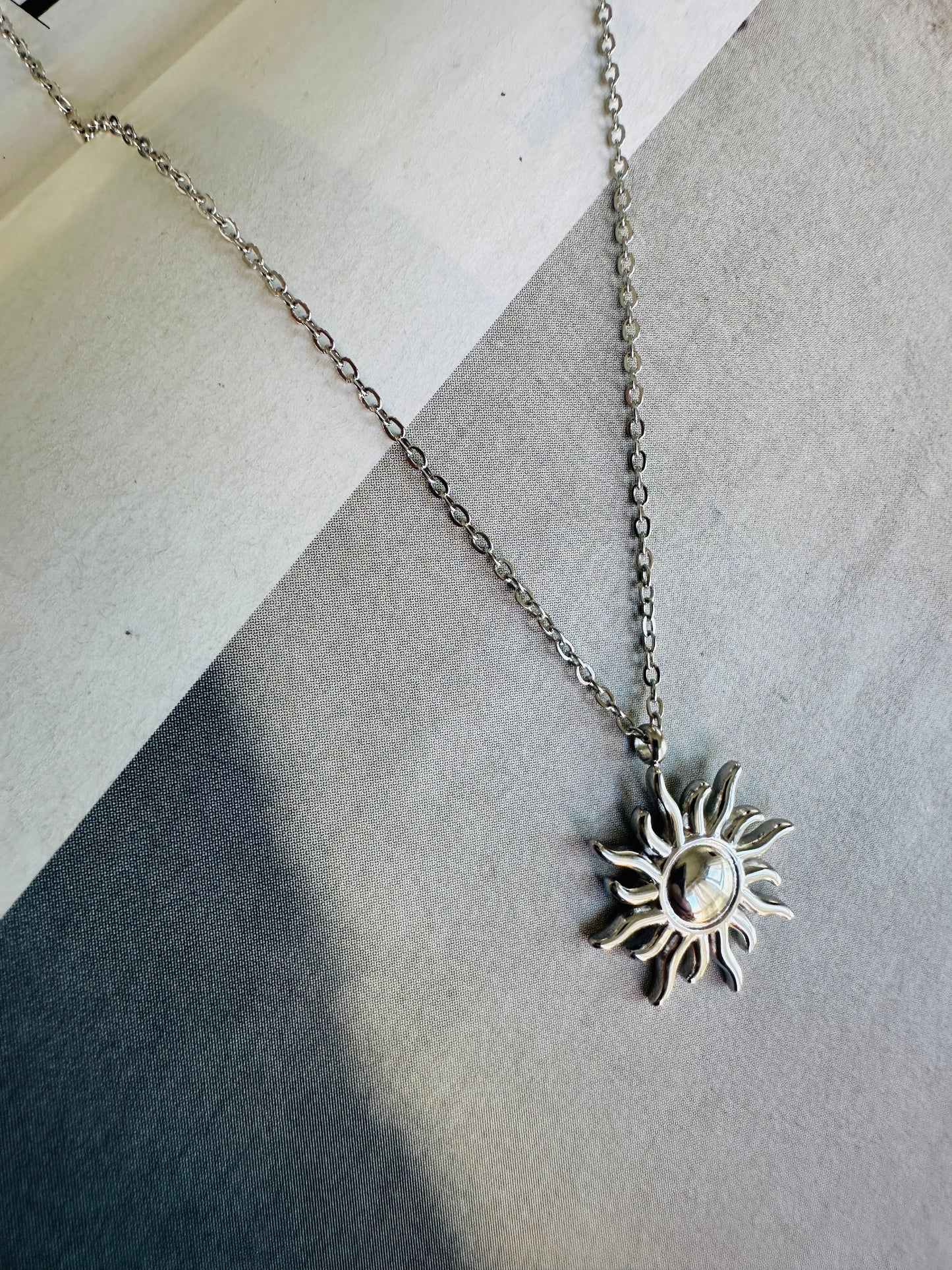 Collar SOLAR Plateado