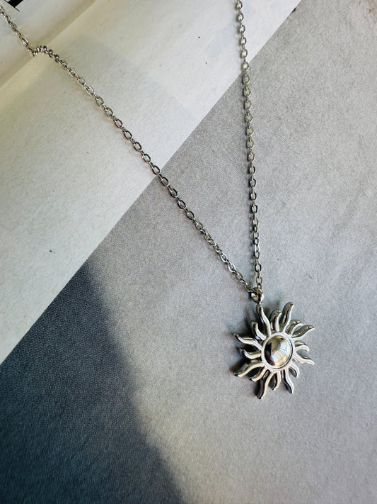Collar SOLAR Plateado