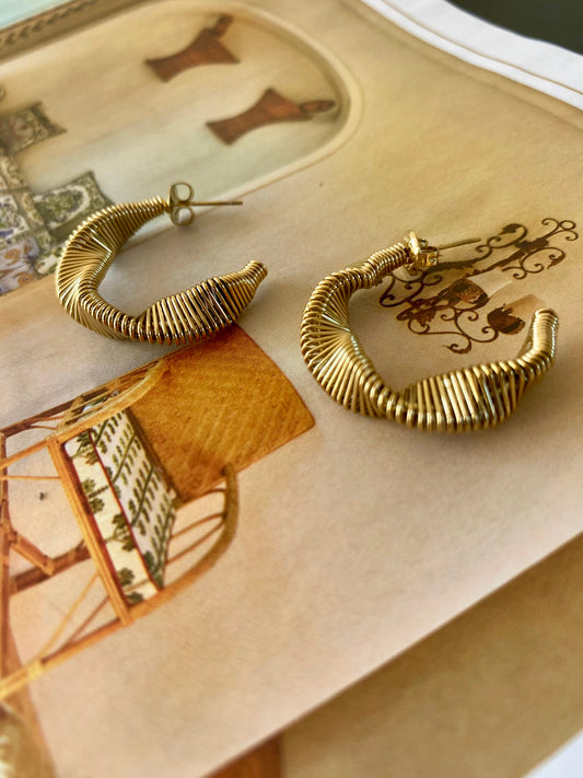 Pendientes SUMO Dorado