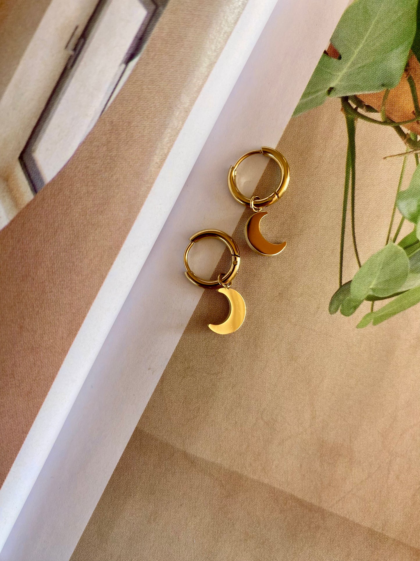 Pendientes LUNA Dorado