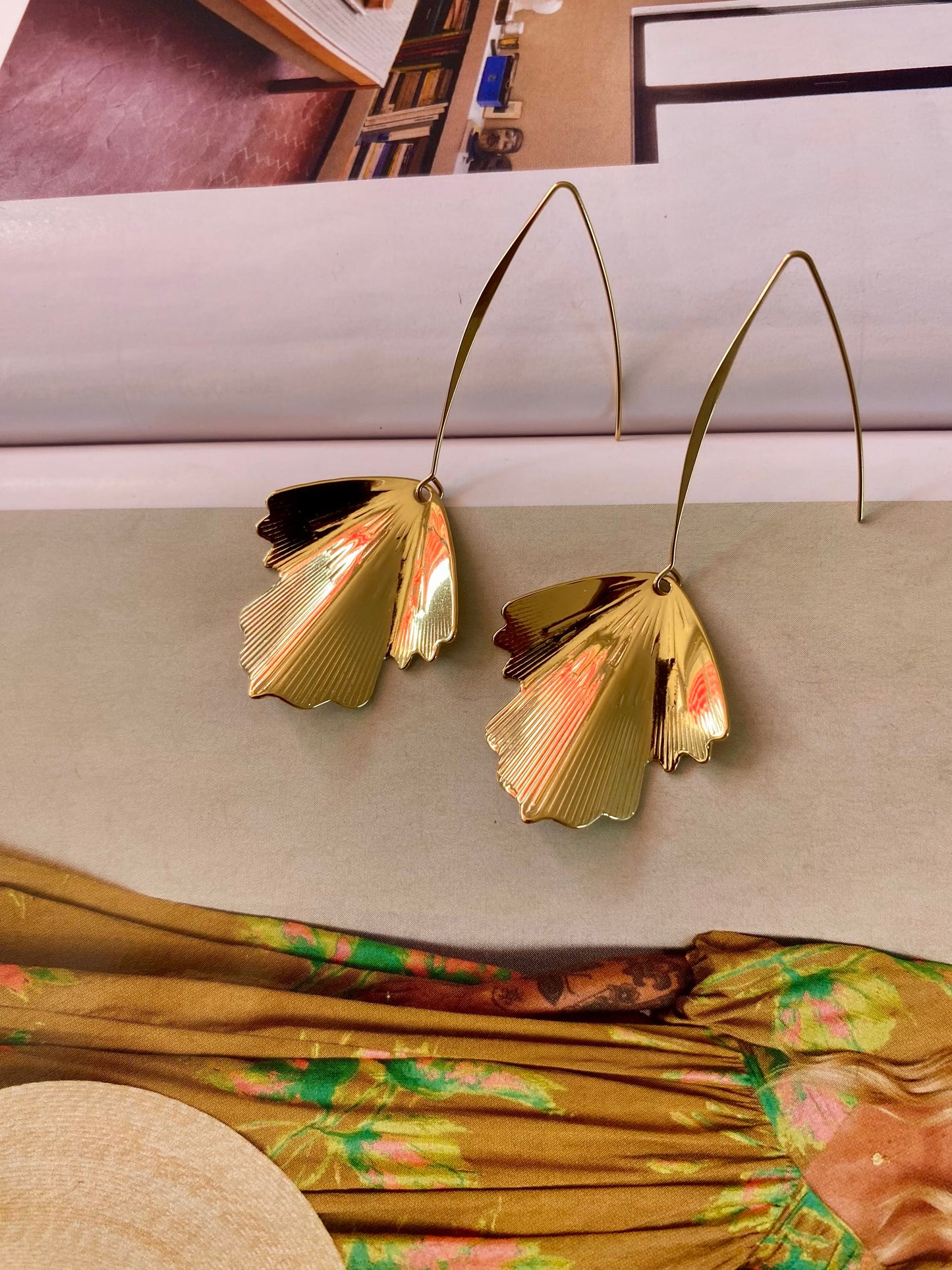 Pendientes HOJA Larga Dorado