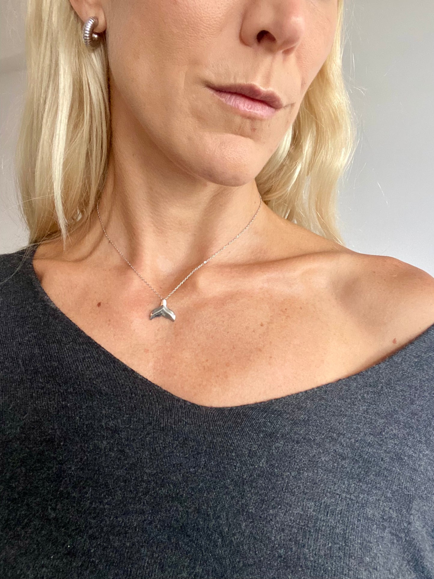 Collar BALLENA Plateado